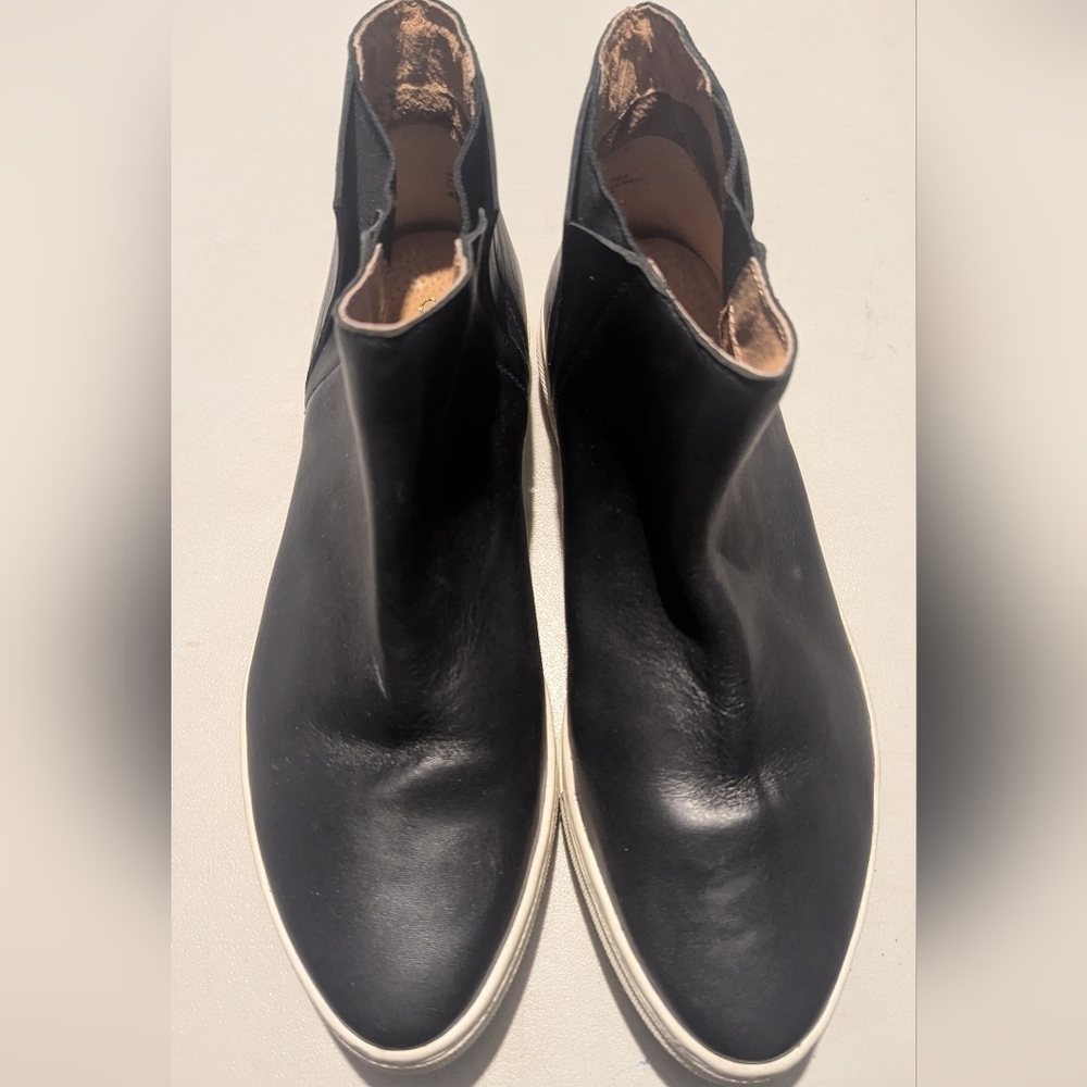 Seychelles Cream Sole Ankle Boots